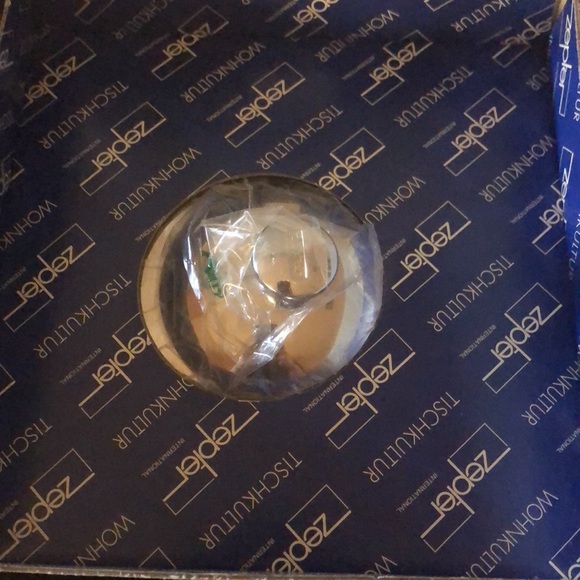 26 piece Zepter International tea pot, 12 plates/ 12 teacups coaster & cream pot - Picture 9 of 12